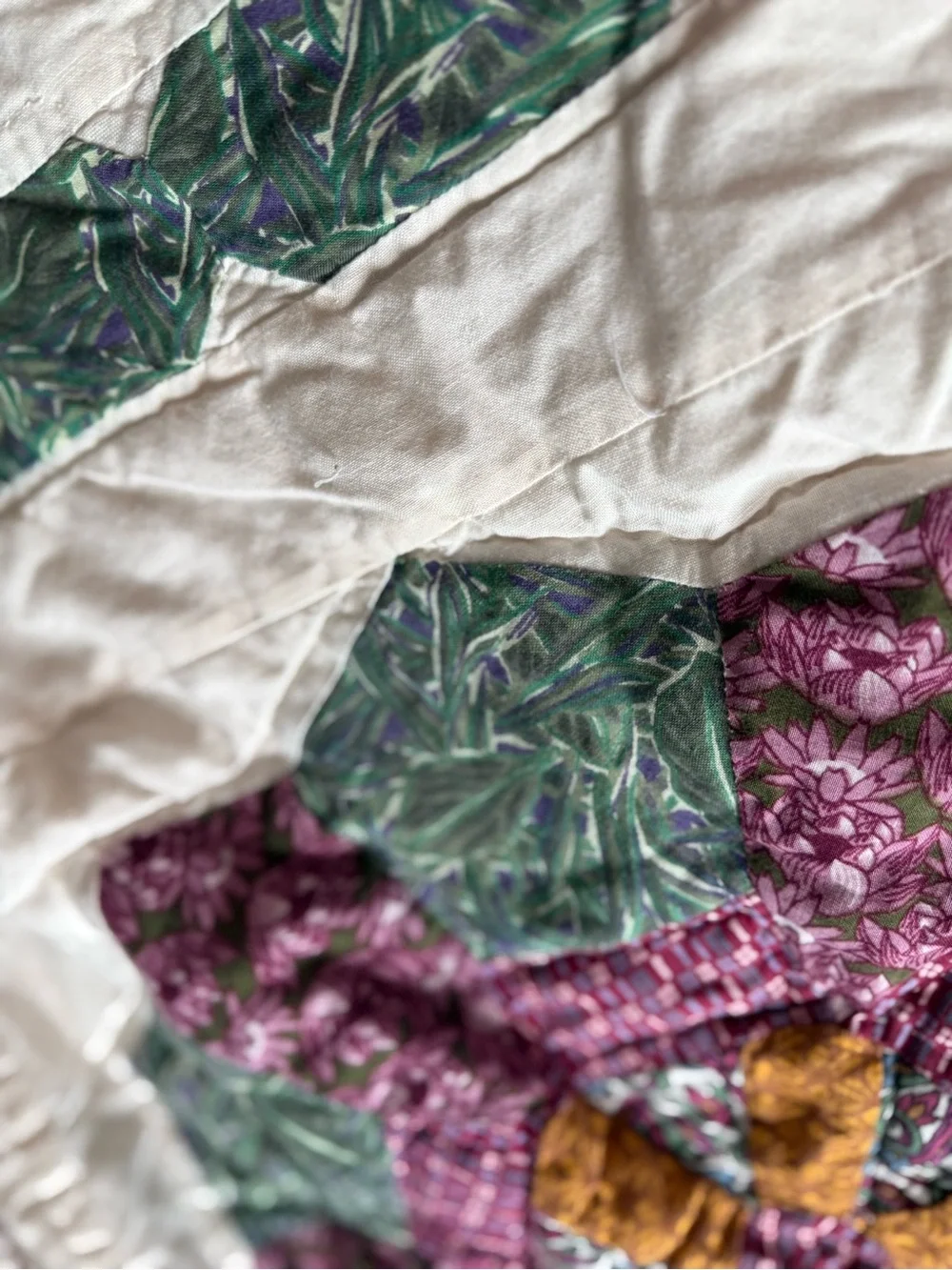 Vtg 90s Reproduction Quilt Patchwork Floral Medallion Queen Cotton Purple Green